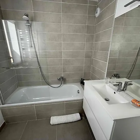 Les Terrasses D'antibes - 2br Duplex With Terrace Apartment Antibes