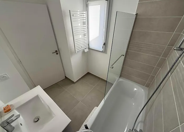 Apartment Les Terrasses D'antibes - 2br Duplex With Terrace Antibes